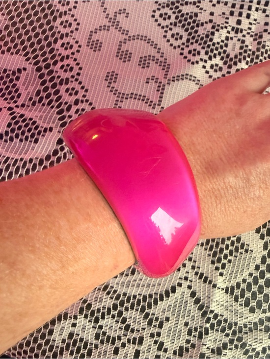 Jewelry - Glossy Fuchsia Resin Wide Bangle Bracelet